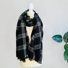 Cejon Women’s Lightweight Plaid Blanket Wrap Black