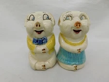 IMPERIAL PORCELAIN FLIRTING PIGS SALT PEPPER SHAKERS VINTAGE 5.25" TALL
