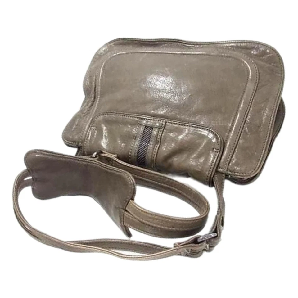 Bolso de Hombro 3.1 Phillip Lim - Edie Gris Cuero Tachonado Arco Acento Usado en Excelente Condición Foto 2 de 4