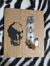 contact mic harsh noise industrial circuit bent