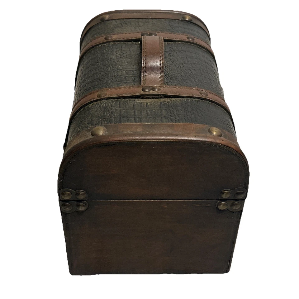 Cofre de almacenamiento decorativo de madera y cuero Fauv 8 1/2" H, 12 1/2" W, 8" D Foto 3 de 4