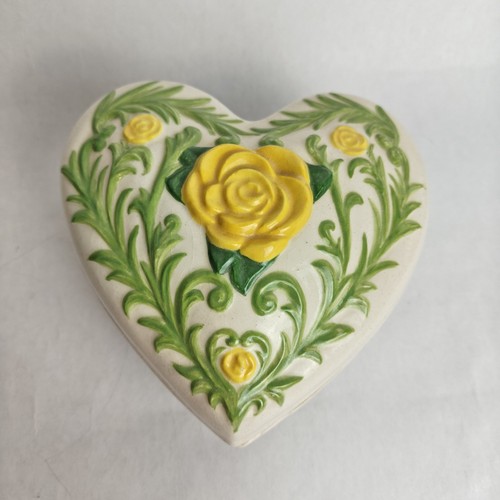 Vtg Heart Shaped Trinket Jewelry Box Yellow Rose Green Vines Soft Blue Lining