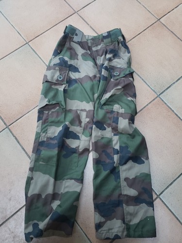 Un pantalon Armée Française post WW2 curieux Un pantalon Armée Française post WW2 curieux