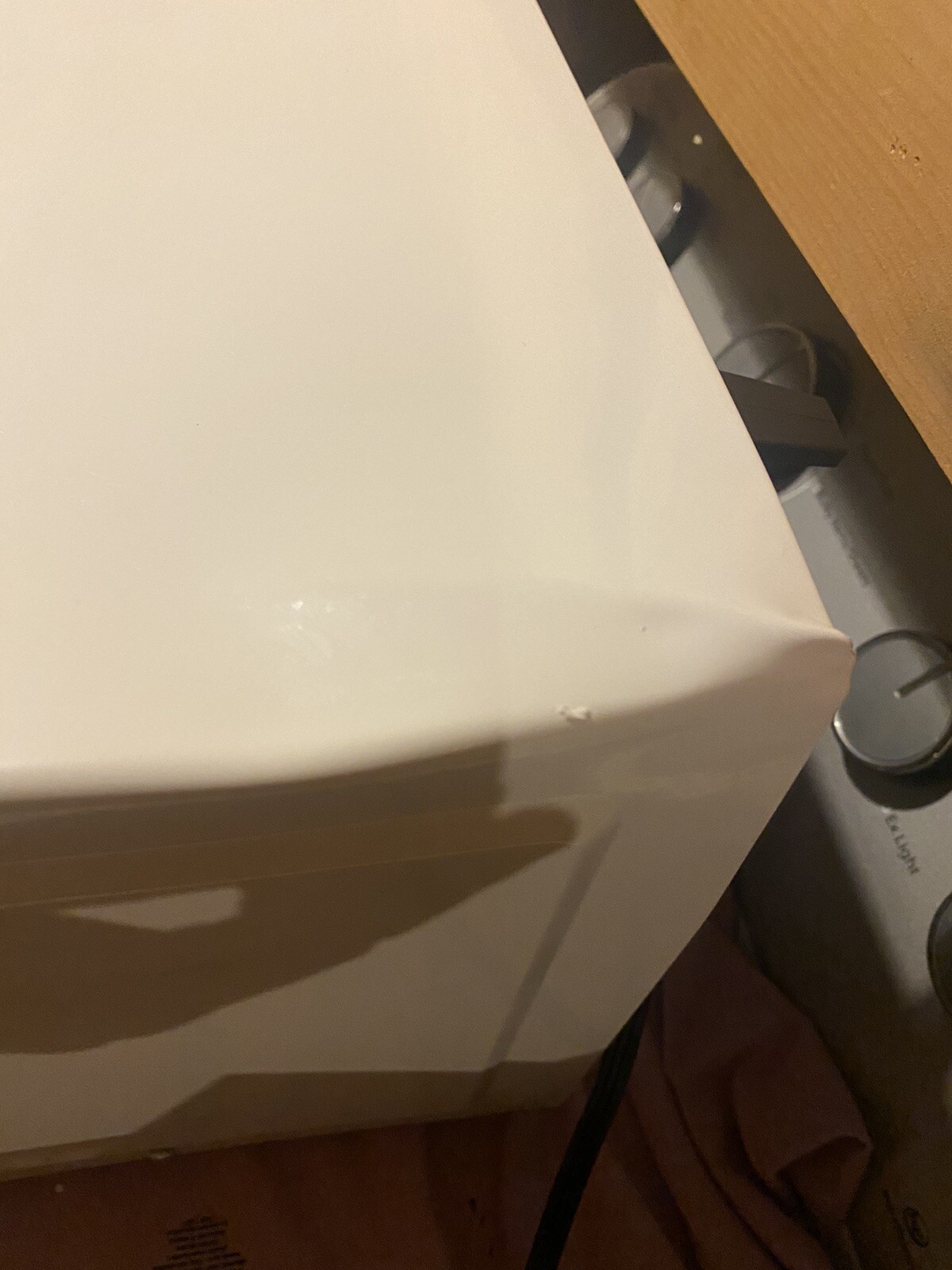 Compteur Commercial Chef CHM660 microondes, 0,6 pieds cubes. Lire la