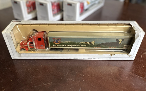 SpecCast 1:64 Freightliner Classic XL Dry Van Limited Edition MFA Cattle Charge