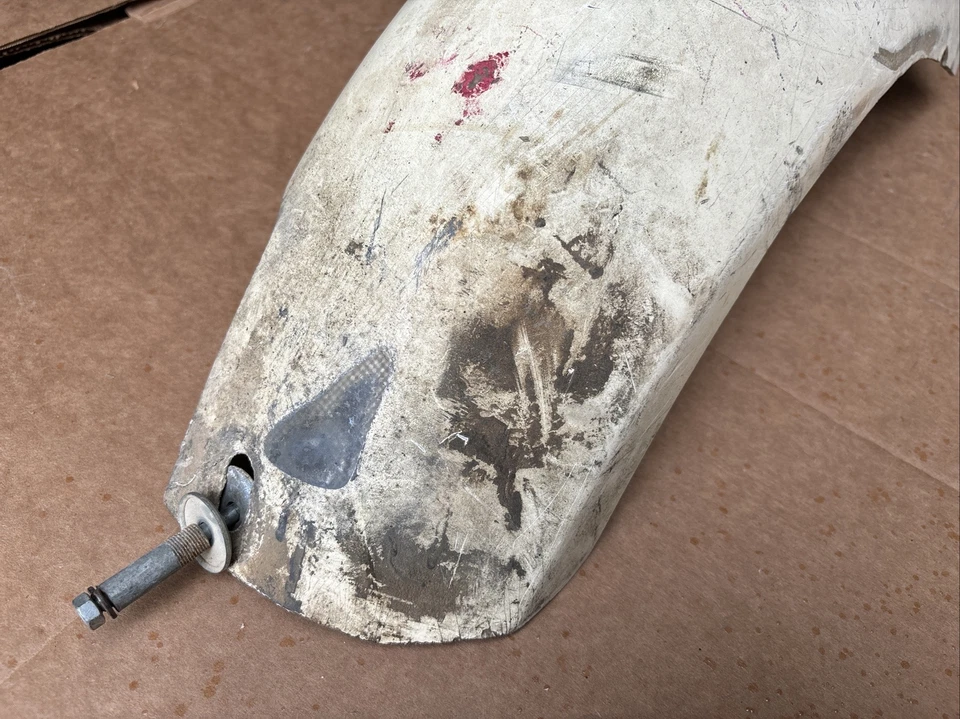 Guardabarros trasero interior CZ fibra de vidrio CZ 250 360 380 400 CZ CZ360 CZ380 CZ400 Foto 4 de 4