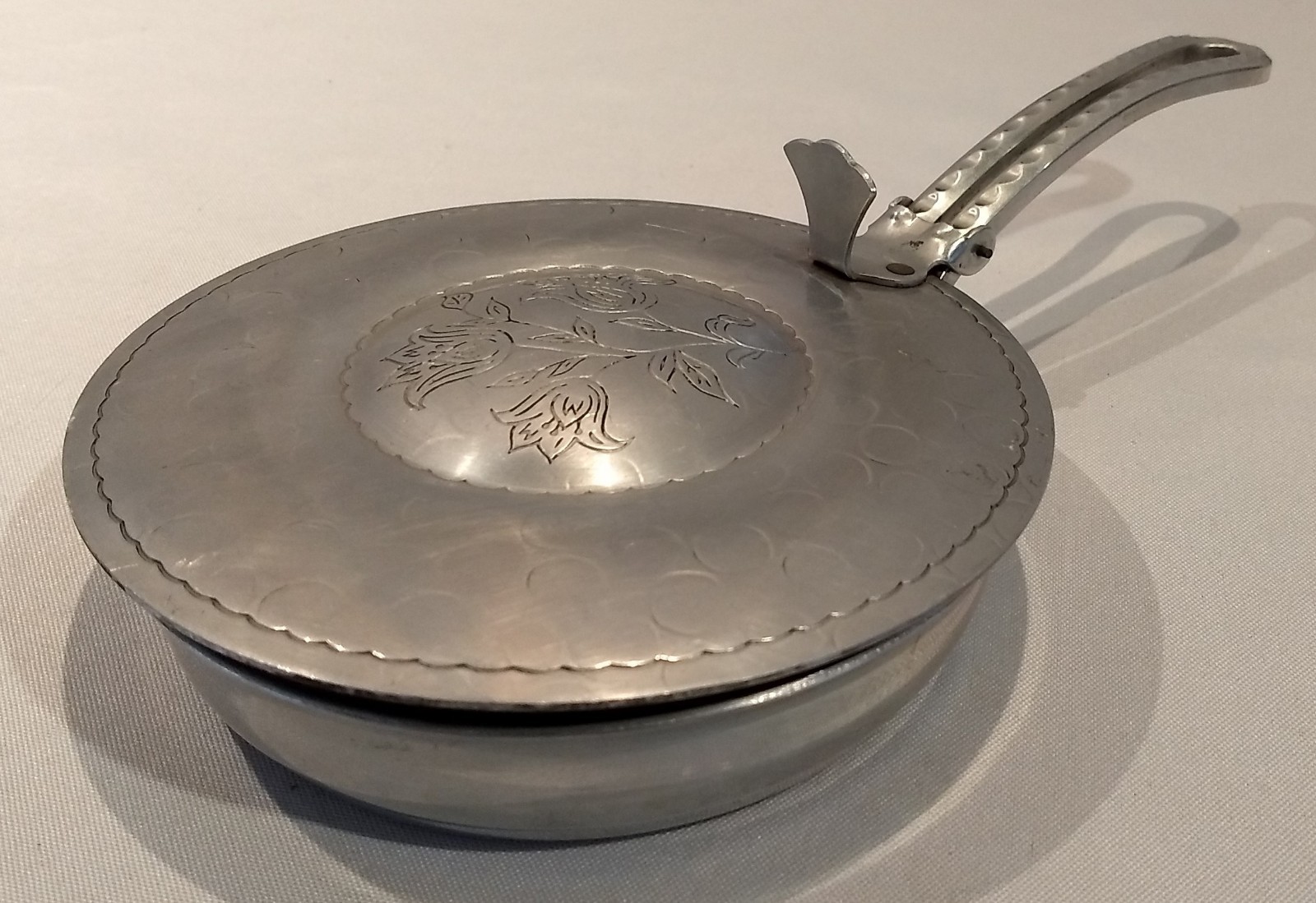 Vintage Silent Butler Crumb Catcher with Floral Pattern - Pewter