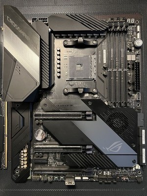 ASUS ROG Crosshair VIII Hero Wi-Fi X570 AMD AM4 ATX Motherboard READ DESCRIPTION