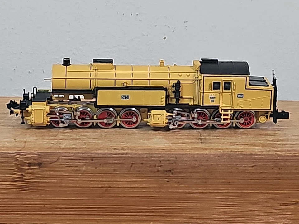 Arnold 2277 K.Bay.Sts.B. BR96 0-8-8-0 Mallet Steam Loco Yellow N Scale Read - Image 2 of 4