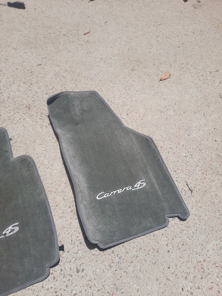 Lloyd Mats Porsche 911 C4S Front Floor Mats (2002-2005) - Image 3 of 4