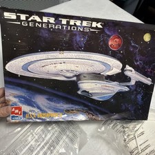 AMT ERTL #8762 Star Trek Generations Enterprise B Model Kit Complete