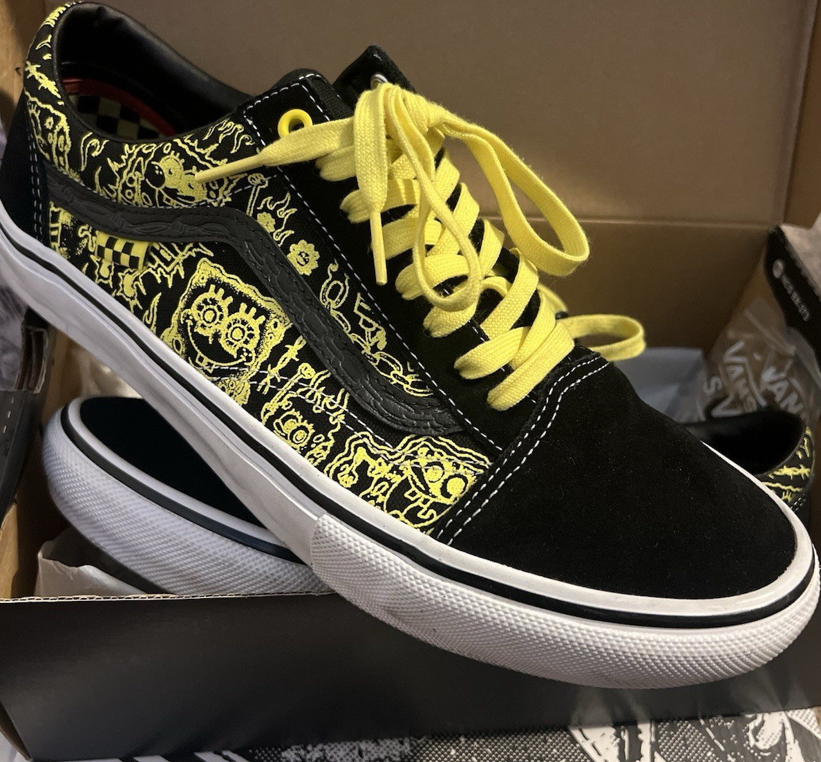 VANS Skate Old Skool Sneaker SPONGEBOB SQUAREPANTS Size 11 new with box
