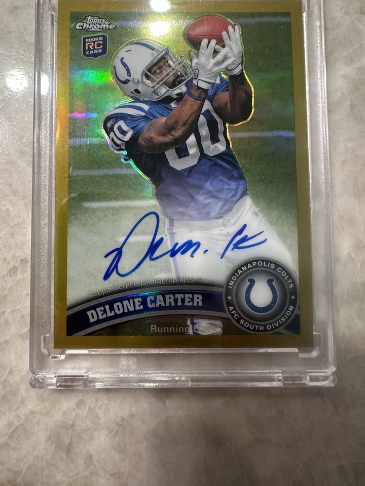 2011 Topps Chrome Gold Refractor Rookie Auto /10 Delone Carter #106 Auto RC - Image 2 of 4