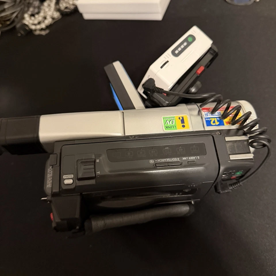 Sony DCR-TRV120 Digital Handycam 8mm Camcorder with Nightshot - Working - Image 4 of 4