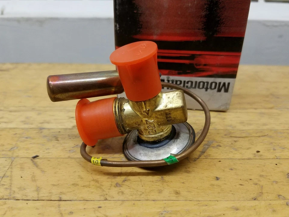 Válvula evaporadora de aire acondicionado Ford Mustang Torino Maverick Cougar Cyclone 1965-1972 nuevo de stock Foto 3 de 4