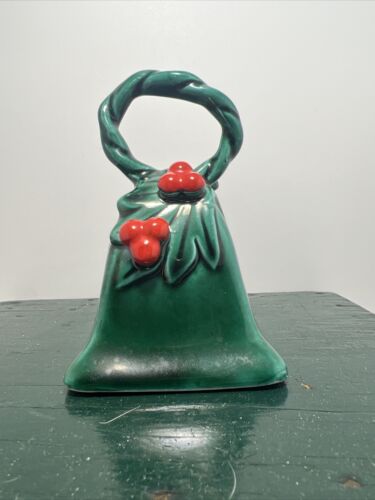 Vintage Lefton Green Holly w/ Red Berries Christmas Bell with Berry Clapper - Afbeelding 1 van 10