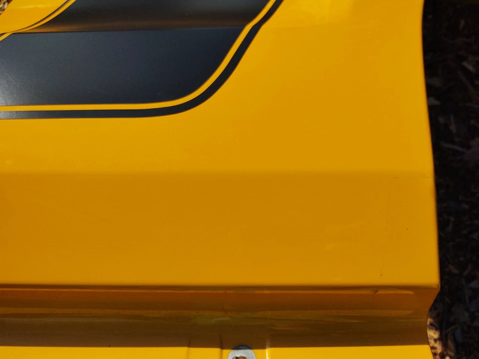 2013-2014 福特野马 Boss 302 乘客侧挡泥板校车黄色原始设备制造商 — 第 3/4 张图片