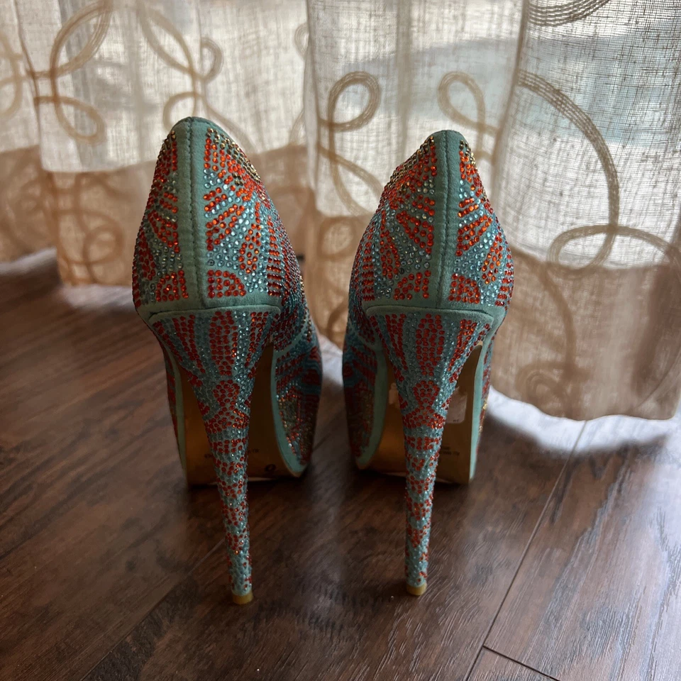 Salto plataforma Alba perfeito com miçangas azul e laranja strass tamanho 6 - Imagem 3 de 4