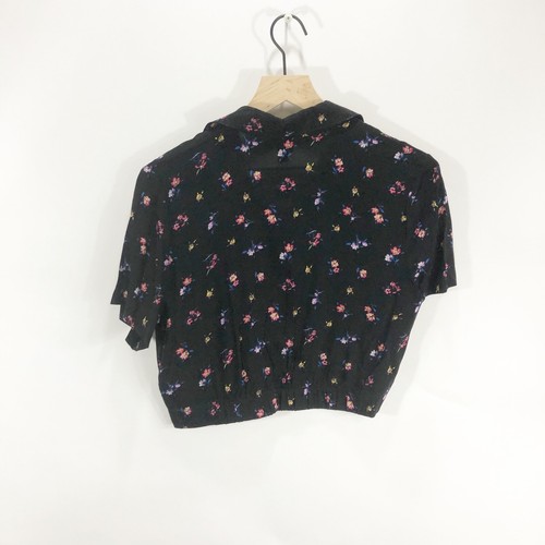 Wild Fable Black floral cropped blouse short sleeved collared button up M - Picture 2 of 6