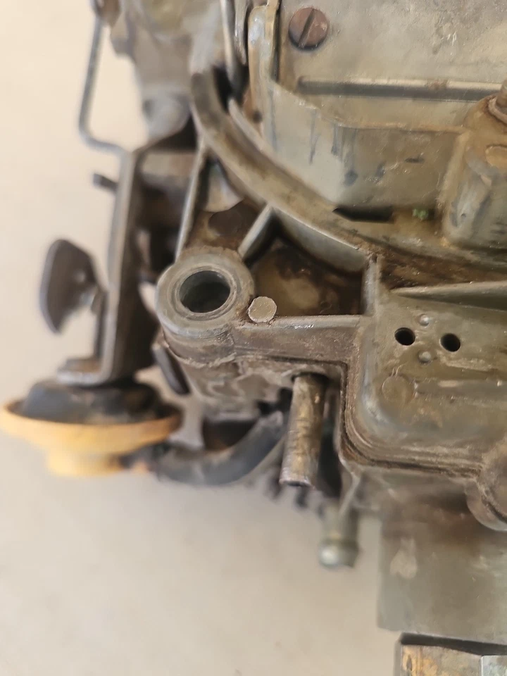 Carburador Rochester Quadrajet de 4 barriles 7042244 1972 Buick Skylark GS 350 V-8 Foto 3 de 4
