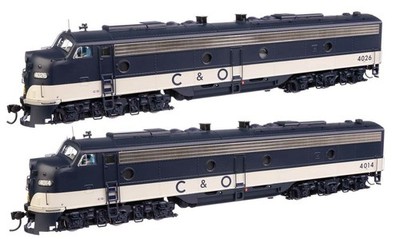 Walthers Proto HO Scale ~ EMD E8 A-A ~ Chesapeake & Ohio #4014 & 4026 ~920-49911