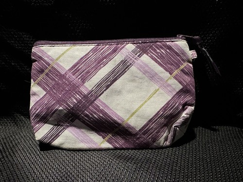 Thirty-One Mini Zipper Pouch-Plumb Plaid - Picture 4 of 7
