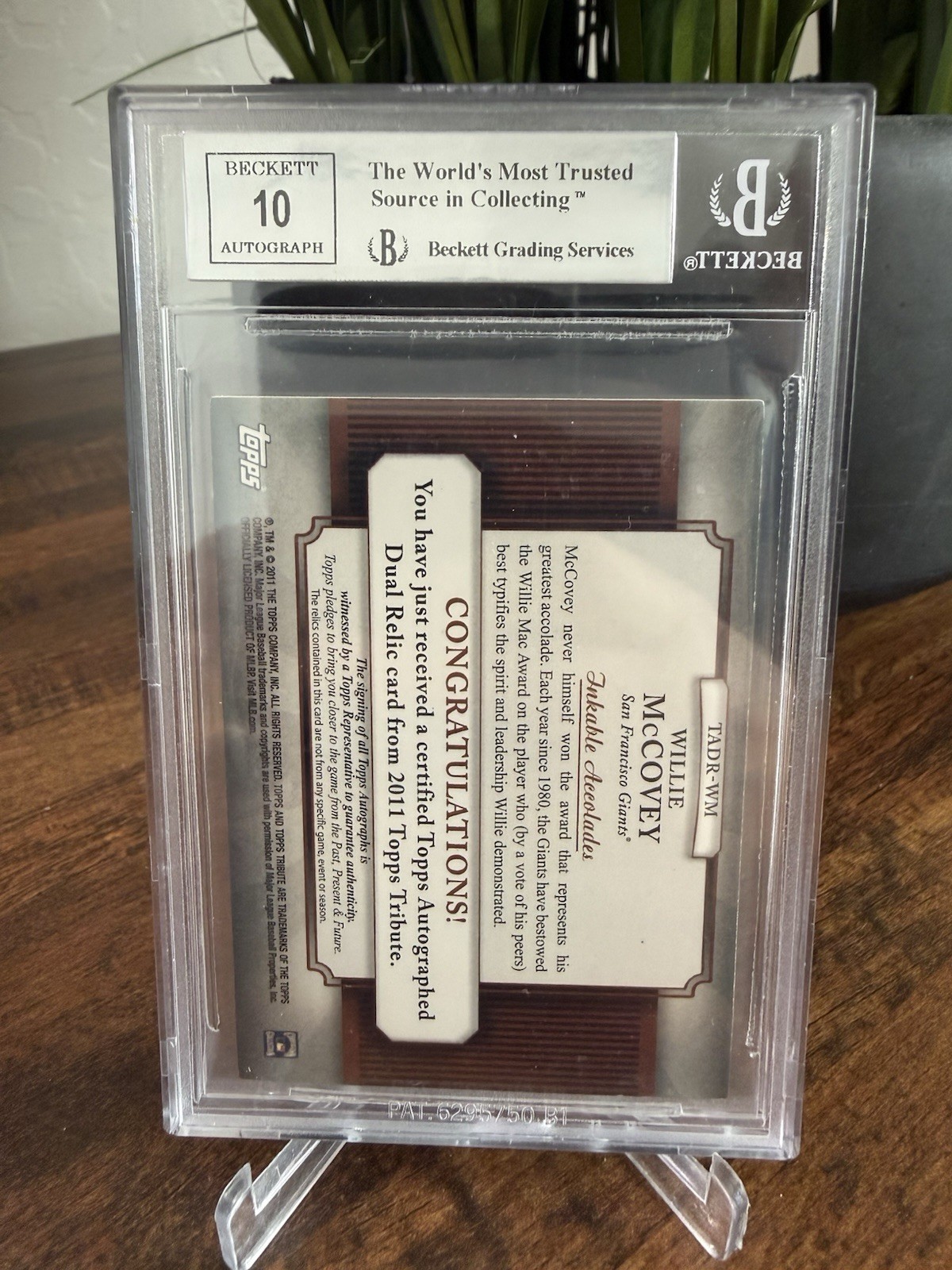 2011 Topps Tribute Dual Game Used Black Willie McCovey Auto /5 BGS 8 Giants view 2
