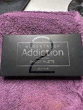 Younique Moodstruck Addiction Lidschattenpale...