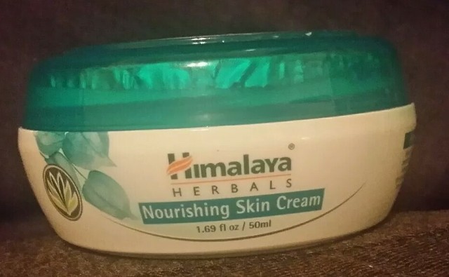 himalaya nourishing skin cream with aloe vera and winter cherry