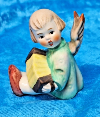 Goebel フィギュリン 4点セット 2003年-2006年 置物 Goebel Hummel Figurine Angel Joyous News W/Accordion Candle Holder