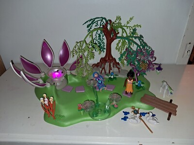 Playmobil 5444 Fairy island with light up flower complete