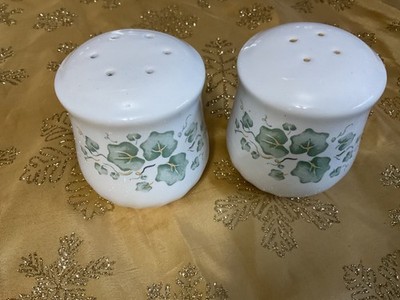Corelle Coordinates Callaway Ivy Salt & Pepper Shakers with stoppers