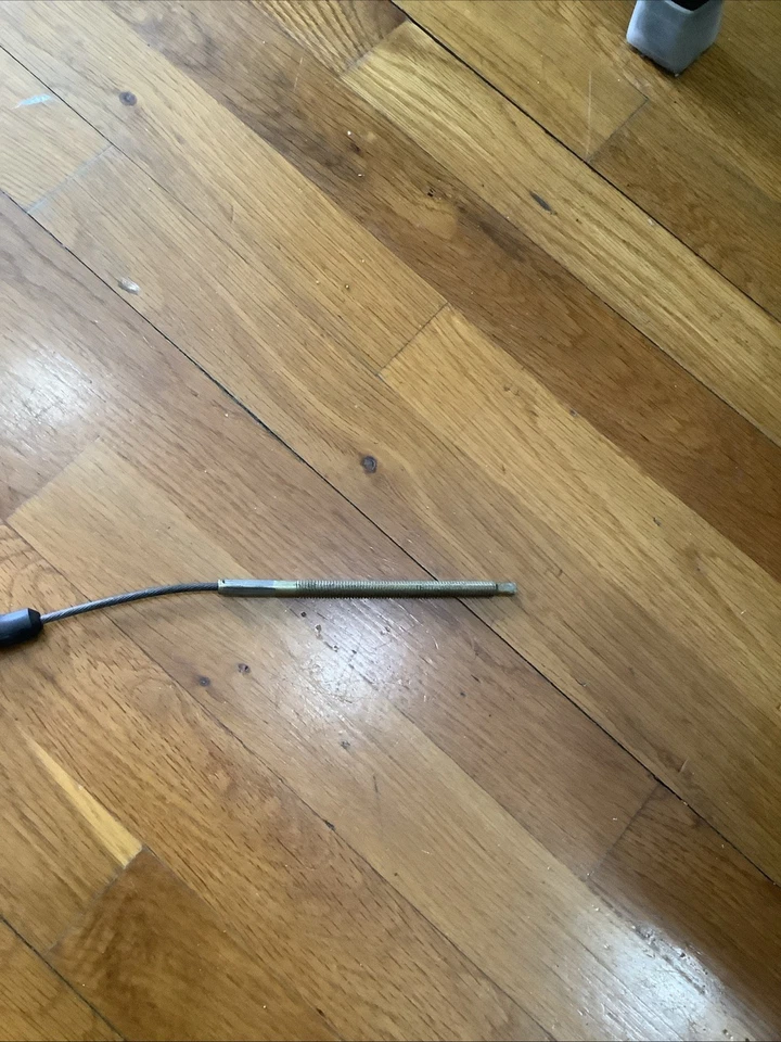 Cabo de freio dianteiro Nos 1968-1970 Ford Torino Cobra Fairlane C8OZ-2853-A 44” de comprimento - Imagem 2 de 4