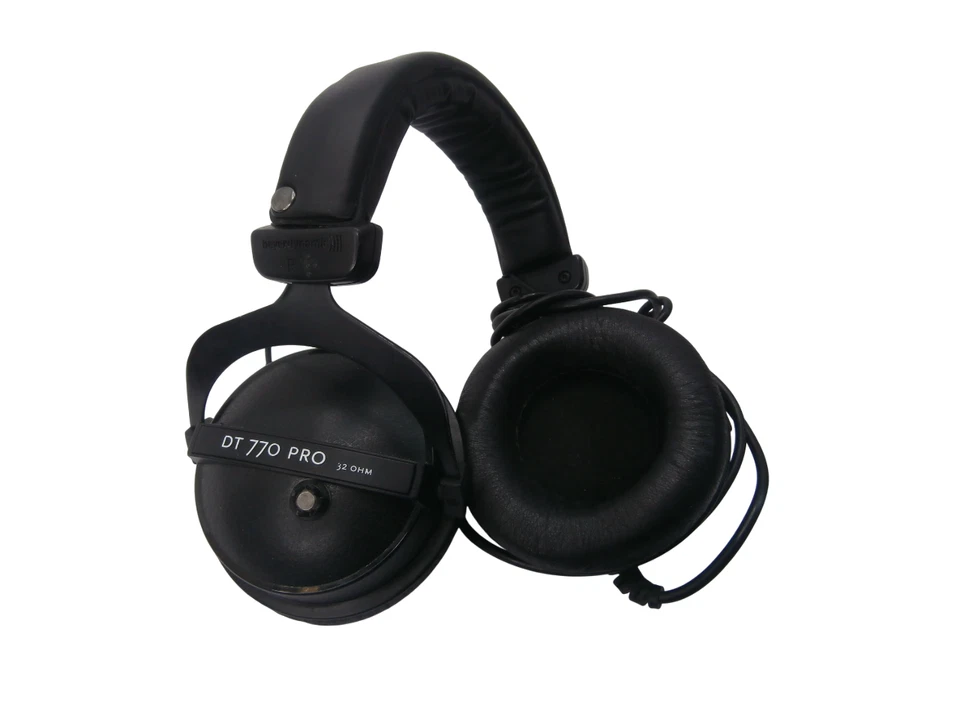 beyerdynamic DT770 PRO 32 OHM Headphones Made in Germany - Free shipping - Image 2 of 4