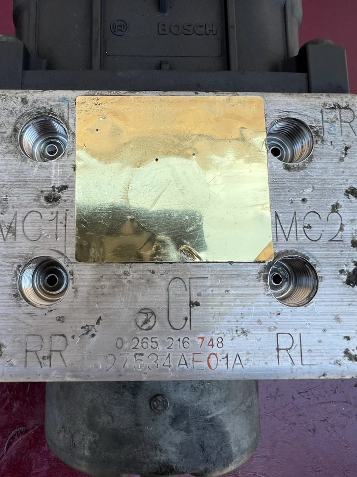 Subaru Legacy Outback M/T 2000 2001 bomba ABS con módulo de control frenos antibloqueo Foto 3 de 3