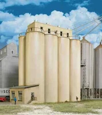 MODERN GRAIN HEADHOUSE w/SILOS HO Scale PLASTIC KIT WALTHERS 933-2942 - NEW