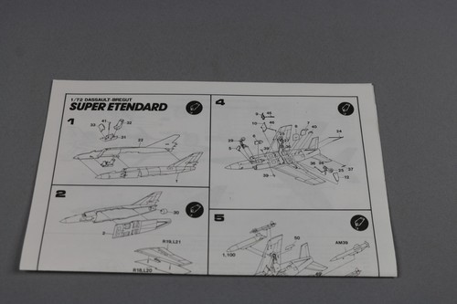 ZF662 Academy Hobby model kits 1/72 maquette avion FA053-3000 SUPER ETENDARD - Picture 4 of 7