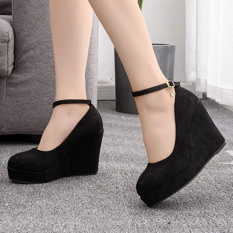 Mary jane wedge clearance pumps