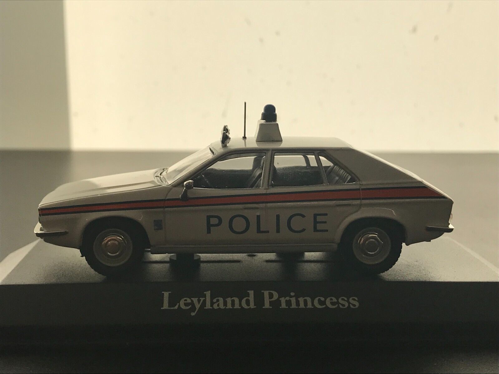 Austin Princess Police Car  1/43