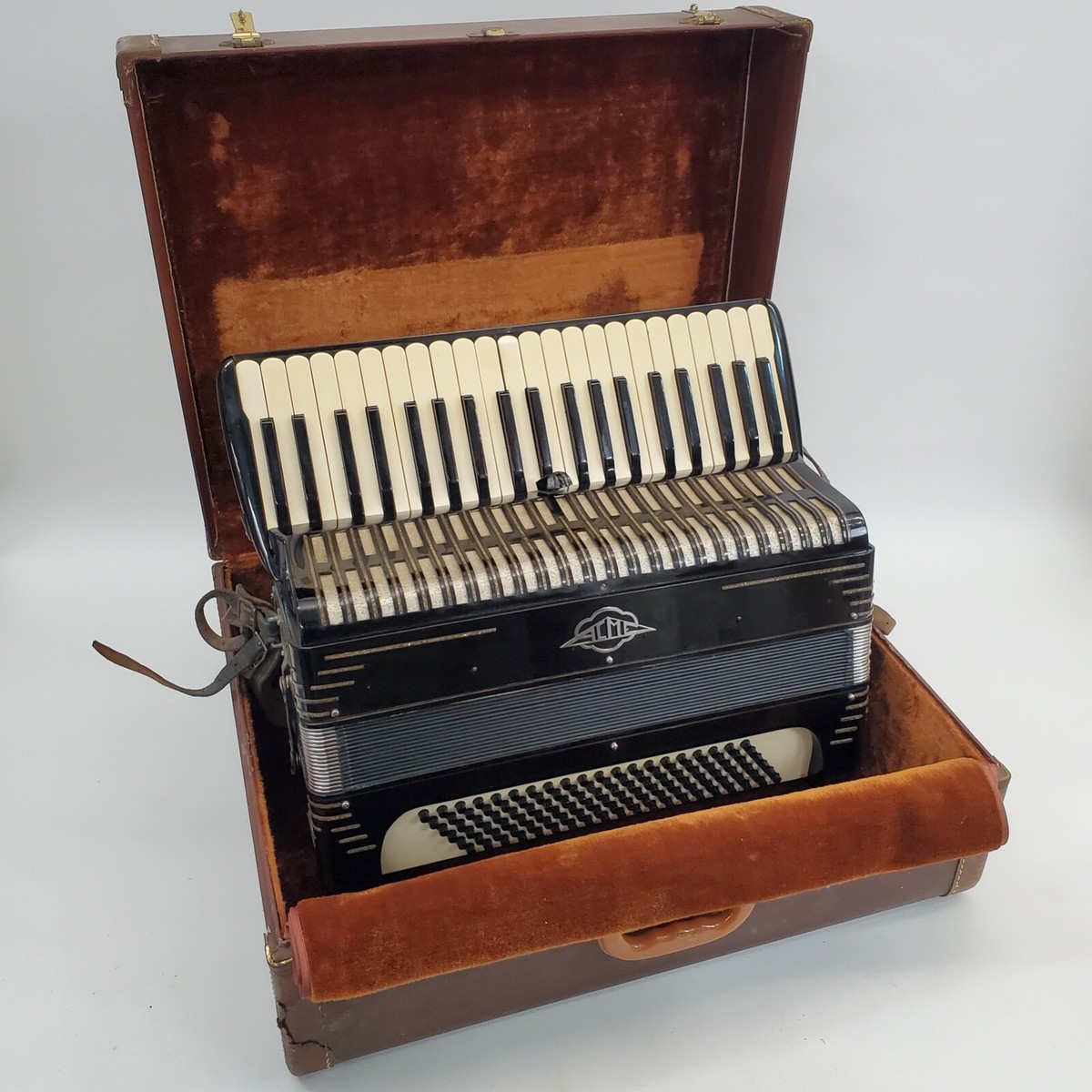 Vintage (1940's?) Acme Accordian Black/Gold w/ Travel Suitcase