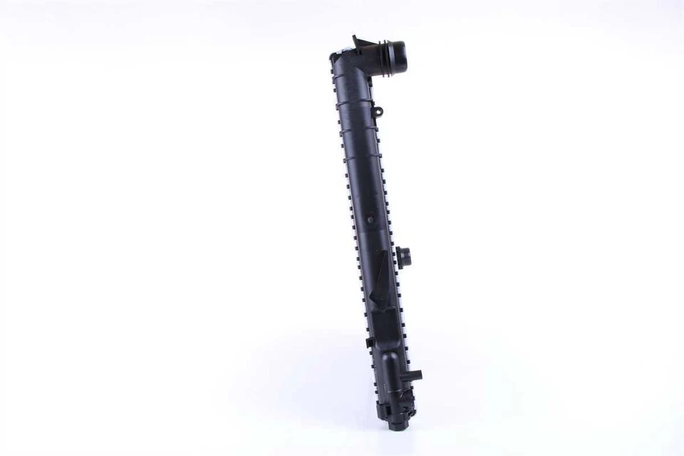 Radiador compatible con BMW 330Ci 325Ci 325i, 325xi 1999-2008 NISSENS NORTH AMERICA INC. Foto 4 de 4