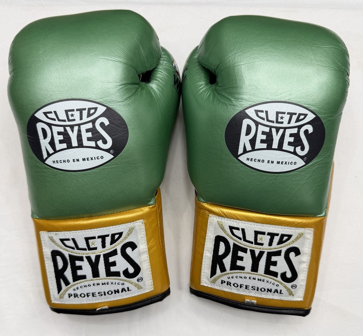 Cleto Reyes 10oz Pro Fight Boxing Gloves WBC Green Metallic Gold