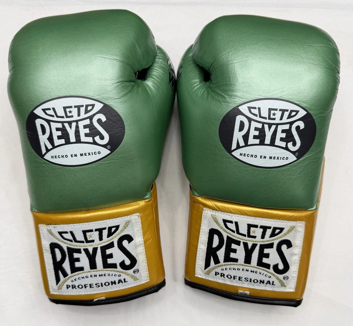 Cleto Reyes 10oz Pro Fight Boxing Gloves WBC Green Metallic Gold