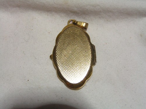 ...Vintage/Antique K&L 14K Rolled Gold Flowers Design Locket Pendant... - Picture 7 of 8