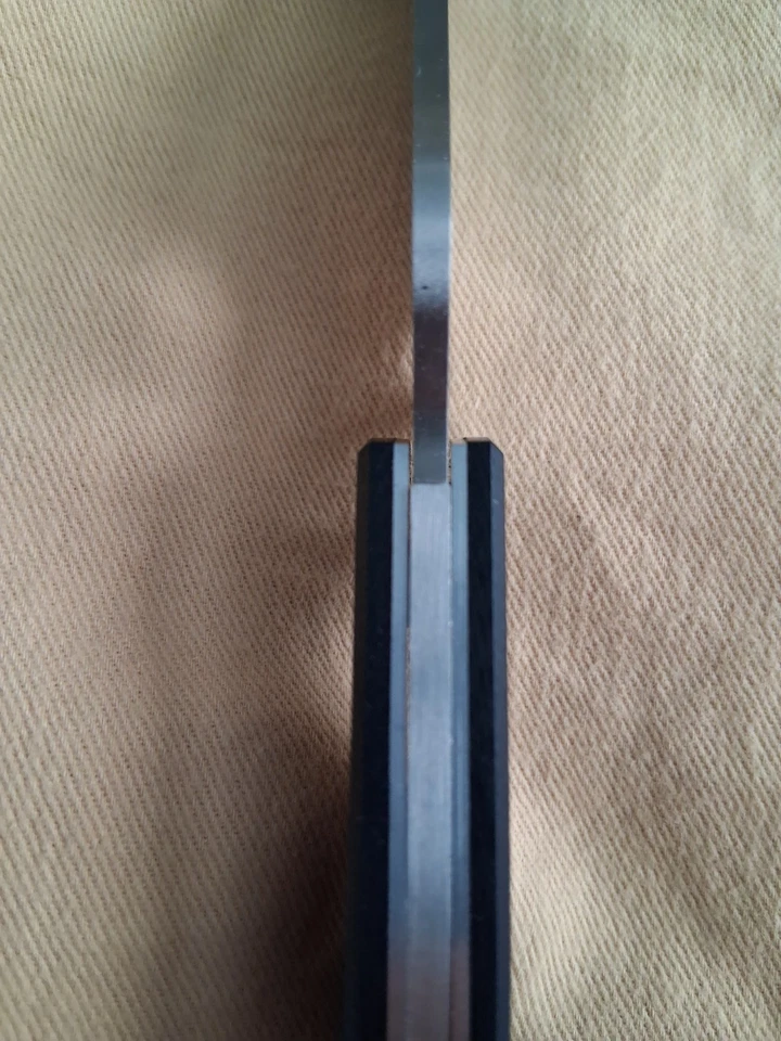 Cuchillo Plegable Spyderco VG-10 Policía Acero Inoxidable G-10 Negro Foto 4 de 4