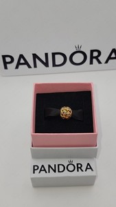 Authentic Authentic Pandora Gold-Plated Love All Around Charm – 781250CZ w/ Box E34