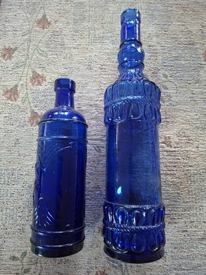 2 X Blau Kobalt Flaschen Spanische Traube Weinflaschen.