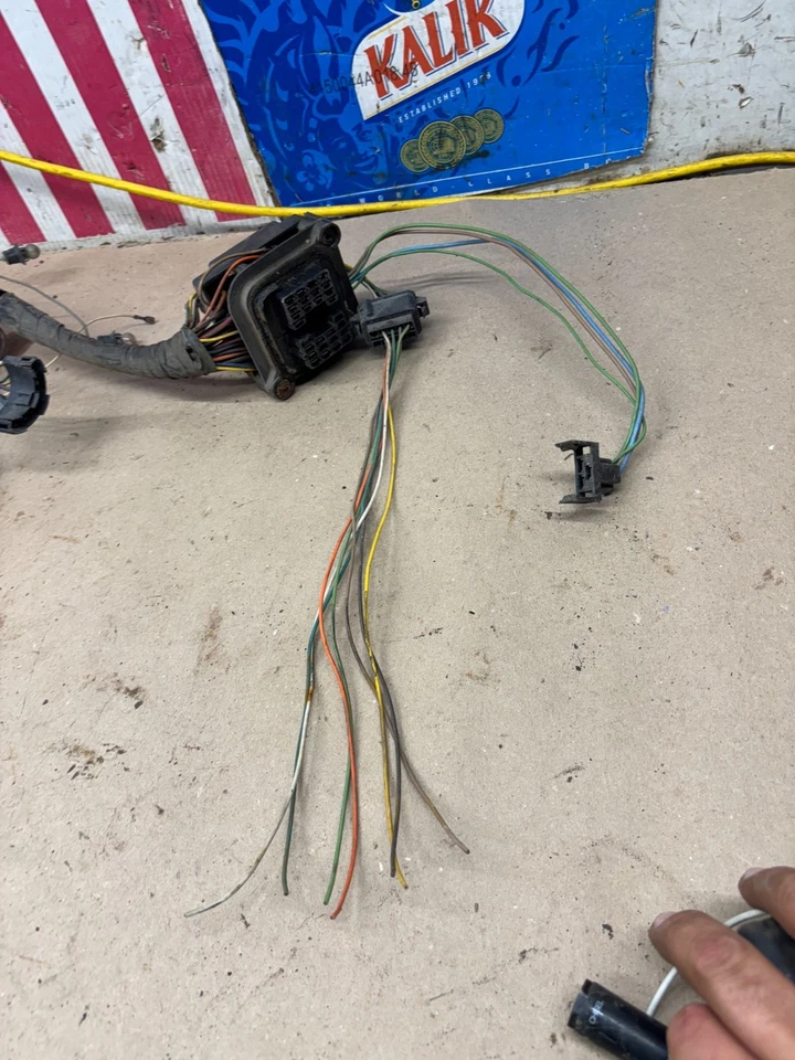 Chevelle Malibu 1968 68 panel de fusibles mamparo debajo del tablero arnés cableado Foto 2 de 4