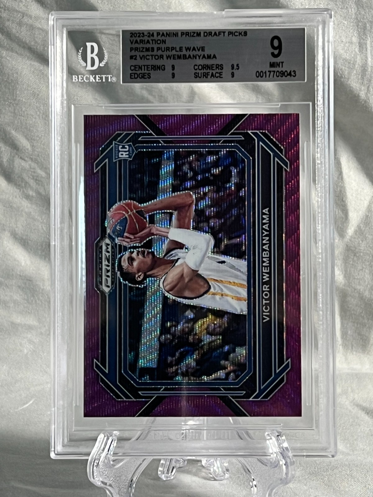 2023-24 Panini Prizm Draft Picks - Variation Purple Wave - #2 Victor Wembanyama