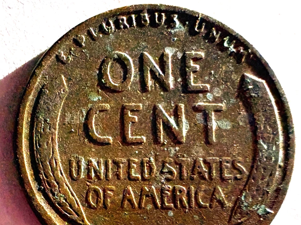 1942 D Wheat Penny Mark Extremely Rare Error On The Rim "L" In Liberty " Clse Up - Image 4 of 4